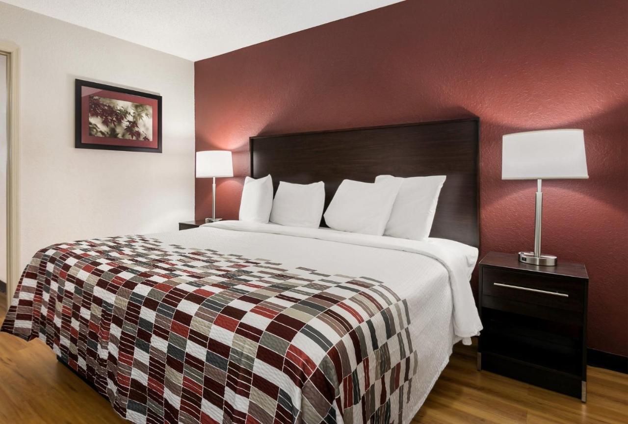 Red Roof Inn & Suites Knoxville East Exteriör bild